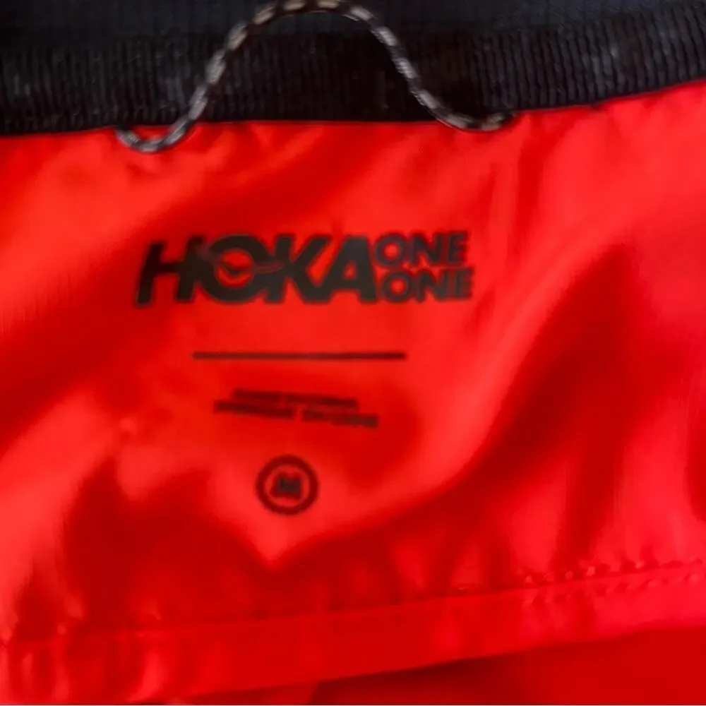 Hoka One Men’s 1/2 zip lightweight windbreaker size medium